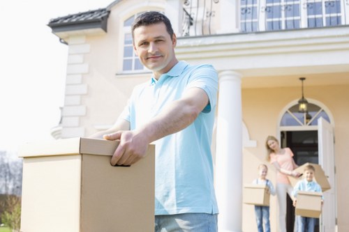Organised moving day checklist for a Perivale house removal
