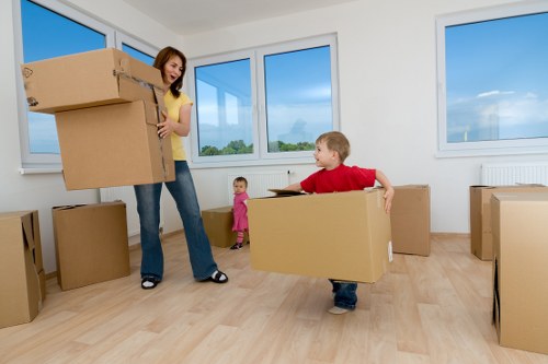 Perivale moving van suitable for flats and residential streets